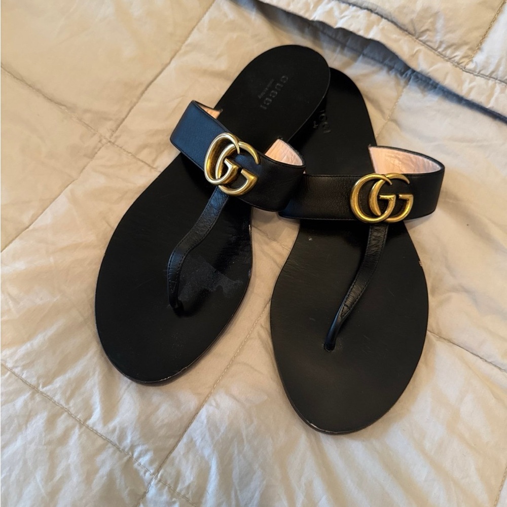 Gucci Black Leather Double G Thong Sandals Size 39 8.5